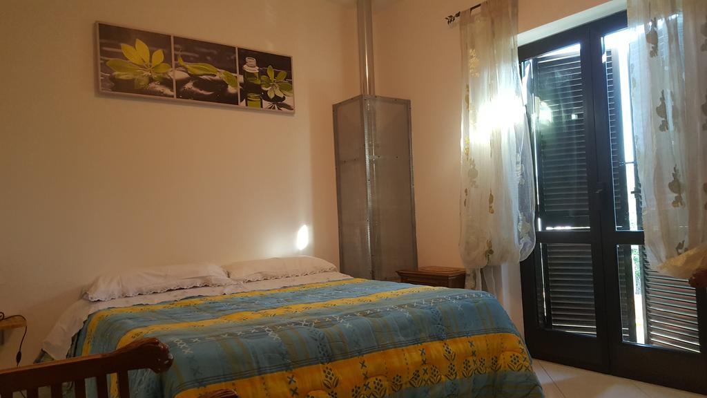 Al Fontanone Hotel Cecchina Bagian luar foto