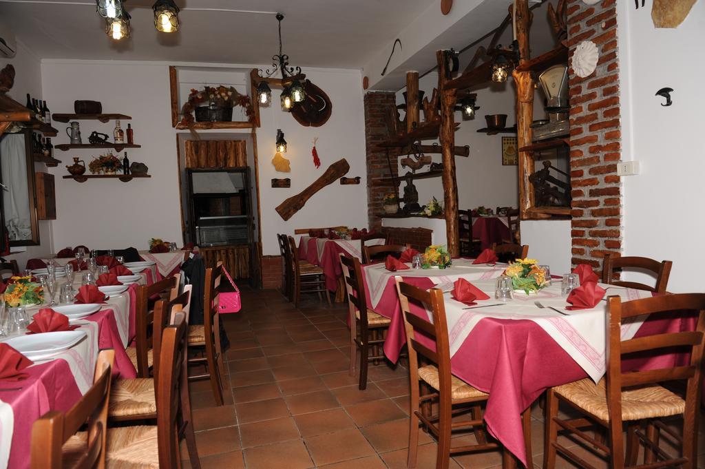 Al Fontanone Hotel Cecchina Bagian luar foto